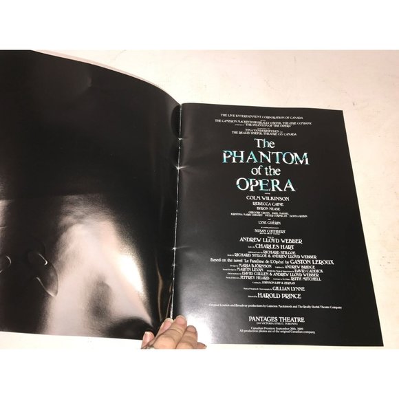 The Phantom Of the Opera Pantages Theatre Toronto Book & 2 Theatre Programs - Picture 3 of 16